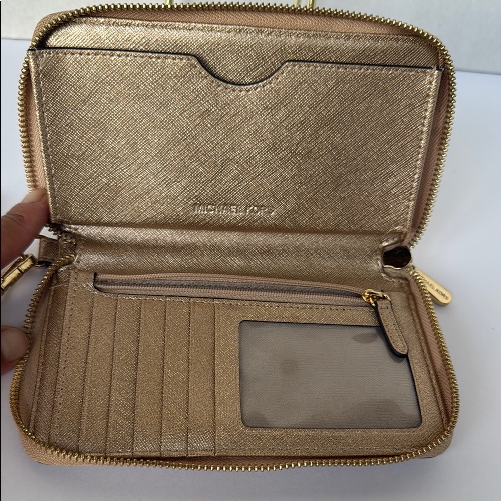 Michael Kors gold phone case and wallet - Picture 3 of 11